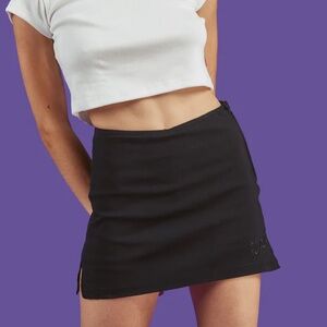 UNIF black Liu skort